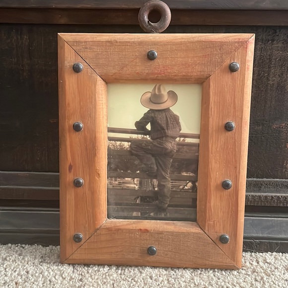 Unique Western Wood Frame - Picture 1 of 6